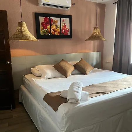 Santa Alejandría Hotel 3*